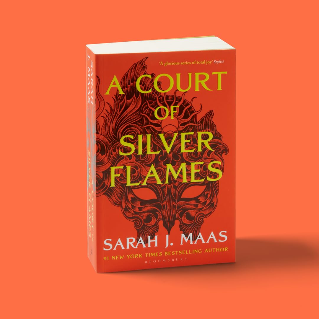 A Court of Silver Flames: The fifth book in the GLOBALLY BESTSELLING, FANTASY ROMANCE series (A Court of Thorns and Roses)