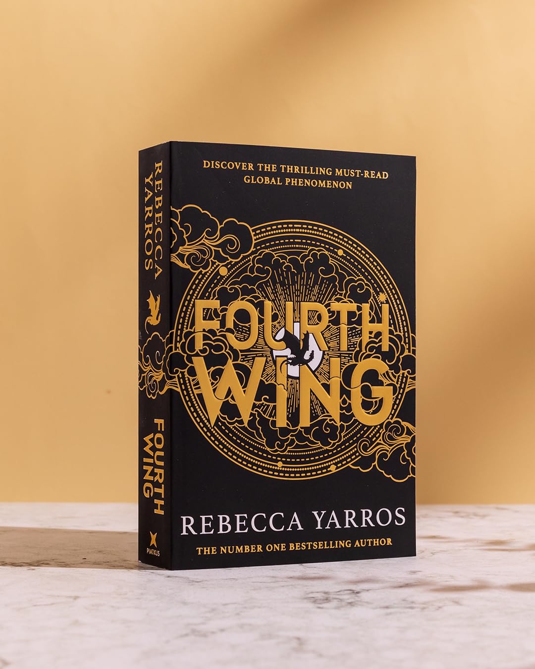 Fourth Wing: Discover the brutal and addictive world of the global bestselling fantasy phenomenon: Discover the instant Sunday Times and number one global bestselling phenomenon!* (The Empyrean)