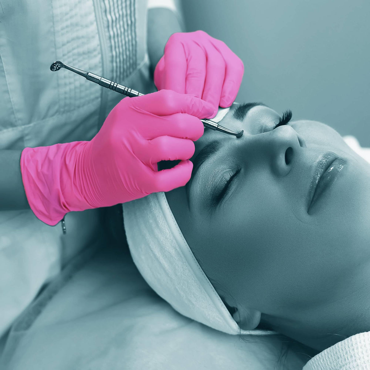 Unigloves White Pearl Nitrile Examination Gloves