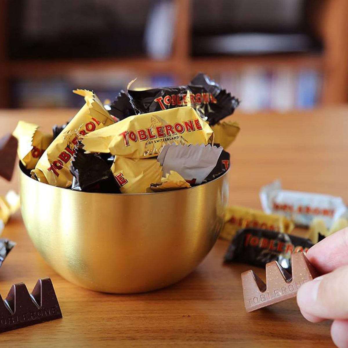 Toblerone Extra Large Tub, Assorted Milk, White & Dark Chocolate, 904 g