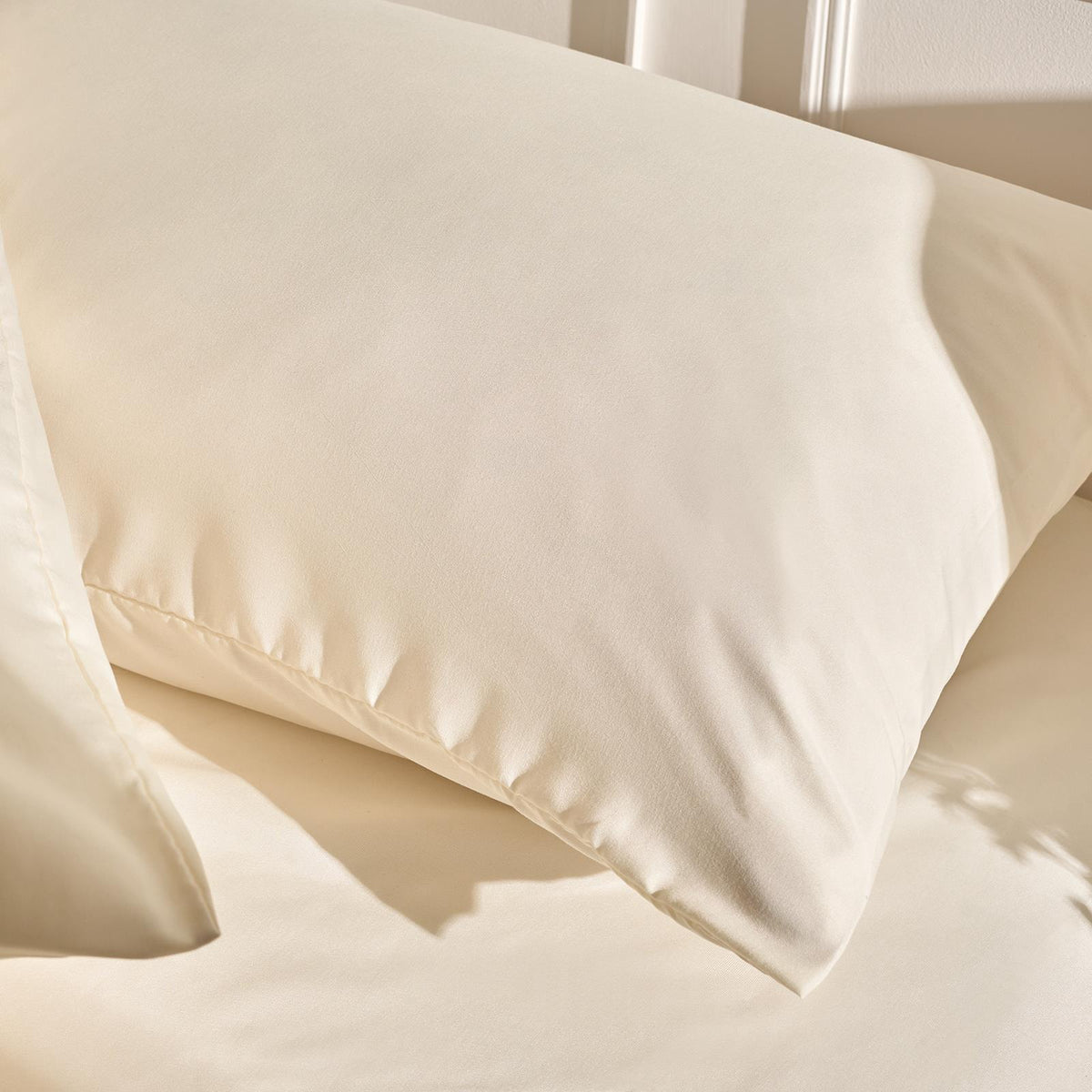 OHS Microfibre Housewife Pillowcases Set 2 Pack Wrinkle Resistant Pillow Covers