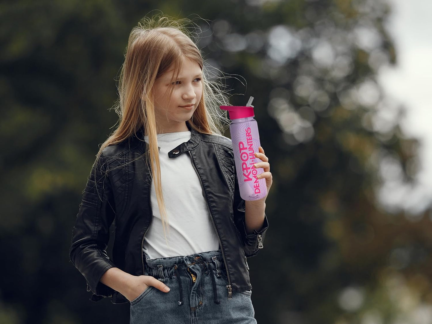 K-pop Demon Hunters (Trio Plastic Drinks Bottle, 24oz/700ml Capacity, Officially Licensed Product, Reusable K-Pop Water Bottle for Fans & Fitness, Pink