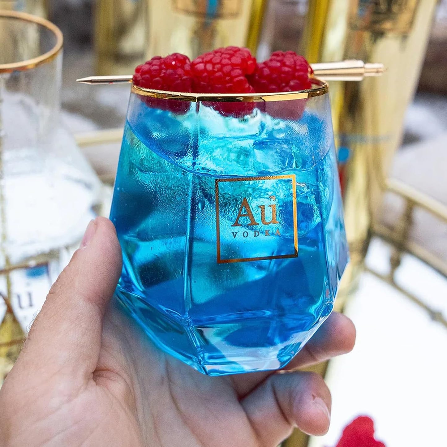 Au Vodka Gift Set - Blue Raspberry Flavoured Vodka 5cl Miniature & Diamond Cut Gold Glass - Official Licensed - Fathers Day, Birthday Gifts for Men and Women - Handcrafted In The UK, Alcohol Gift Set