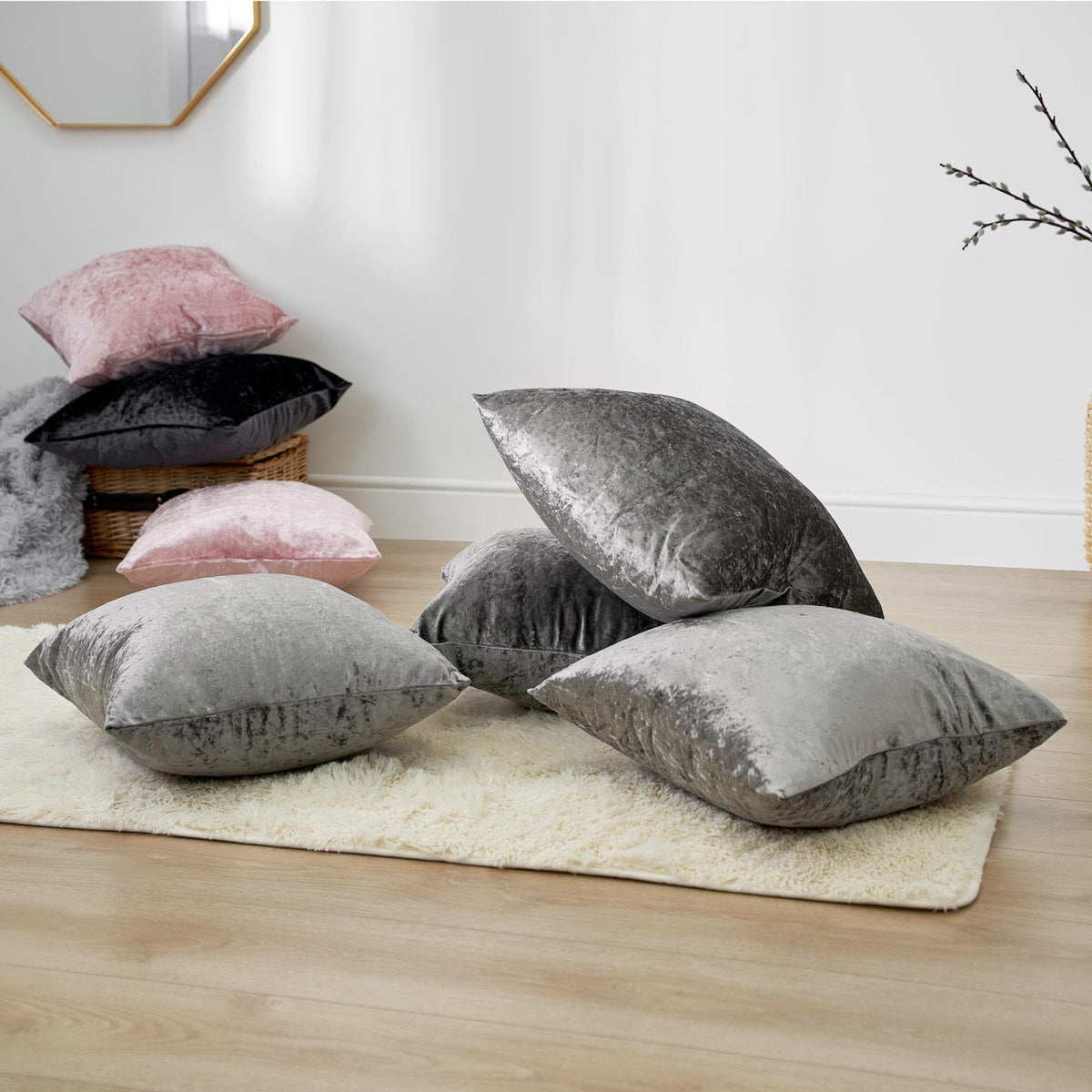 Sienna Cushion Covers Crushed Velvet Luxury Pack of Filled Insert Pad, 45 x 45cm