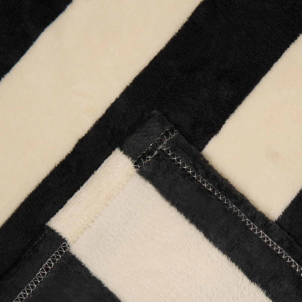 Stripe Fleece Throw Over Bedspread Ultra Soft Warm Sofa Bed Blanket Travel Plush