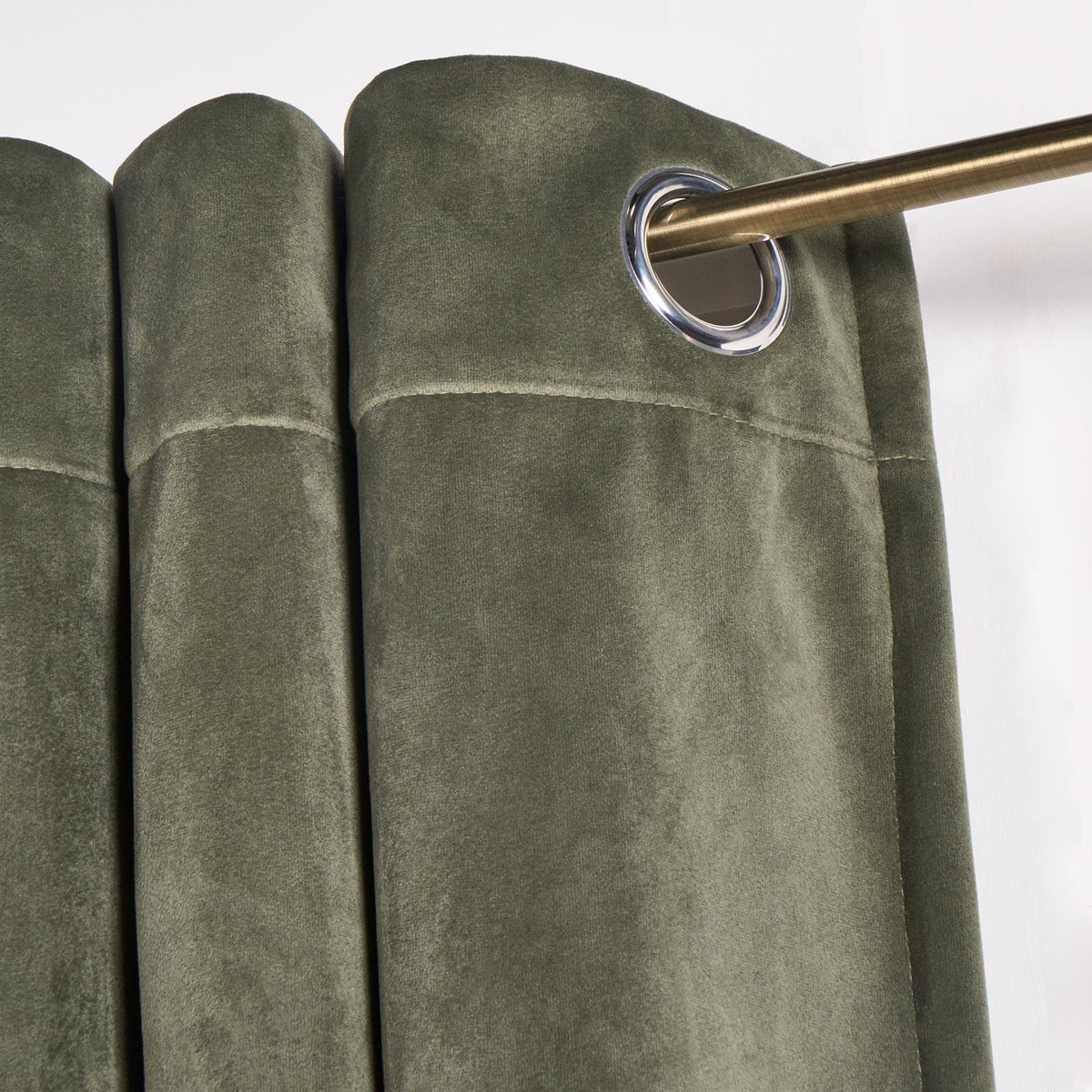 Thermal Matte Velvet Eyelet Curtains 2 Pair Of Ready Made Thick Fabric Ring Top