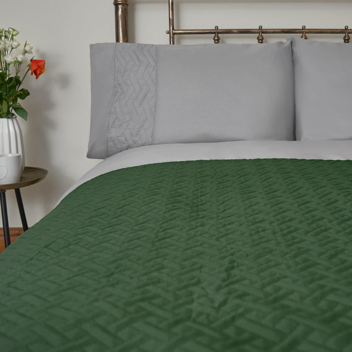 Brentfords Geo Quilted Bedspread Blanket Pinsonic Throw Large Sofa Bed Comforter