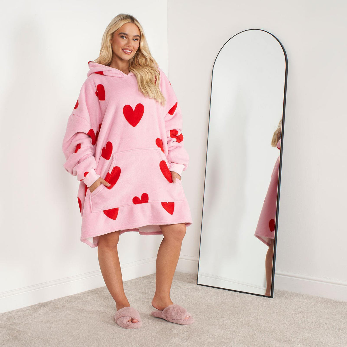 OHS Heart Print Hoodie Blanket Oversized Adult Fleece Sherpa Throw Jumper