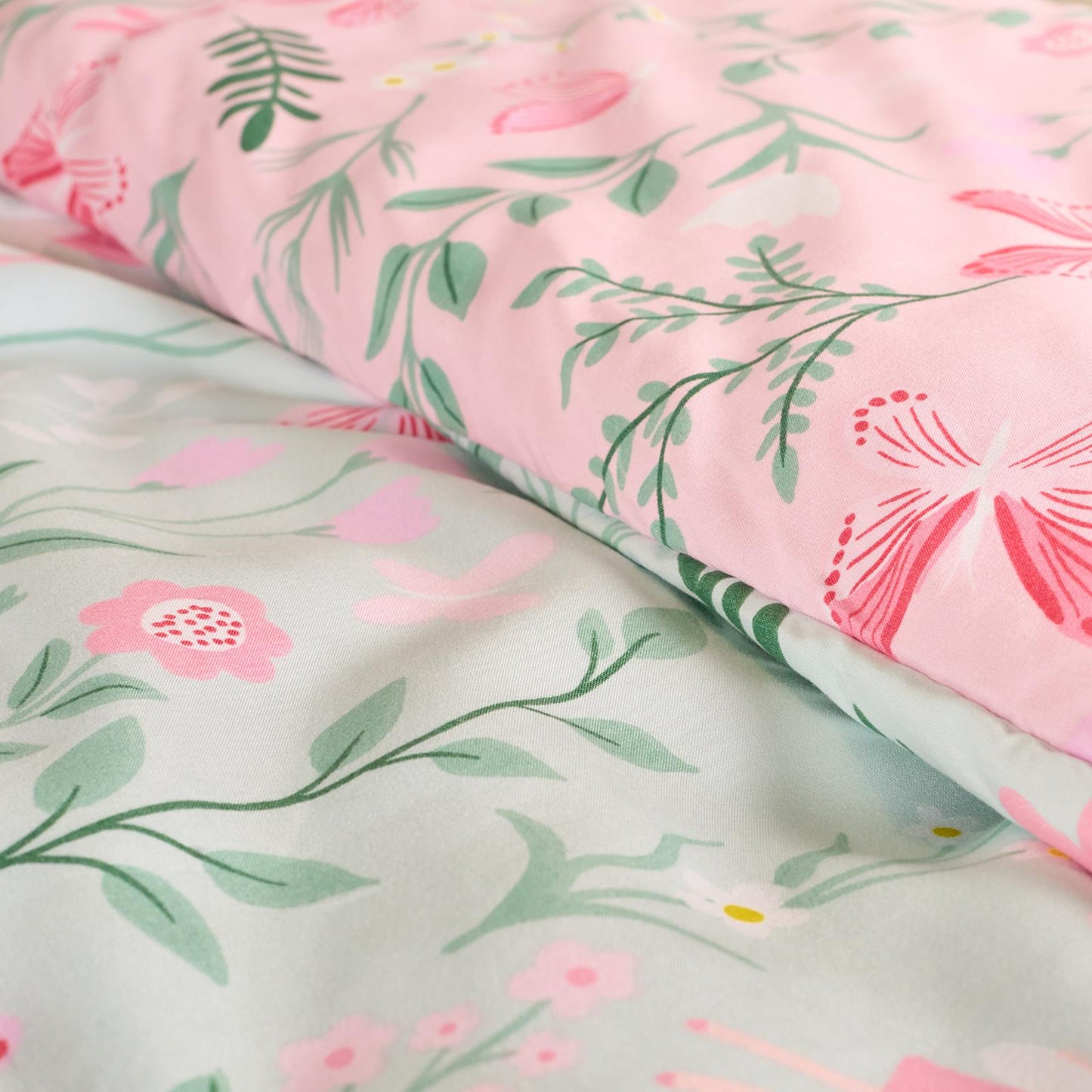 OHS Enchanted Unicorn Bedding Microfibre Print Duvet Cover Set with Pillowcase