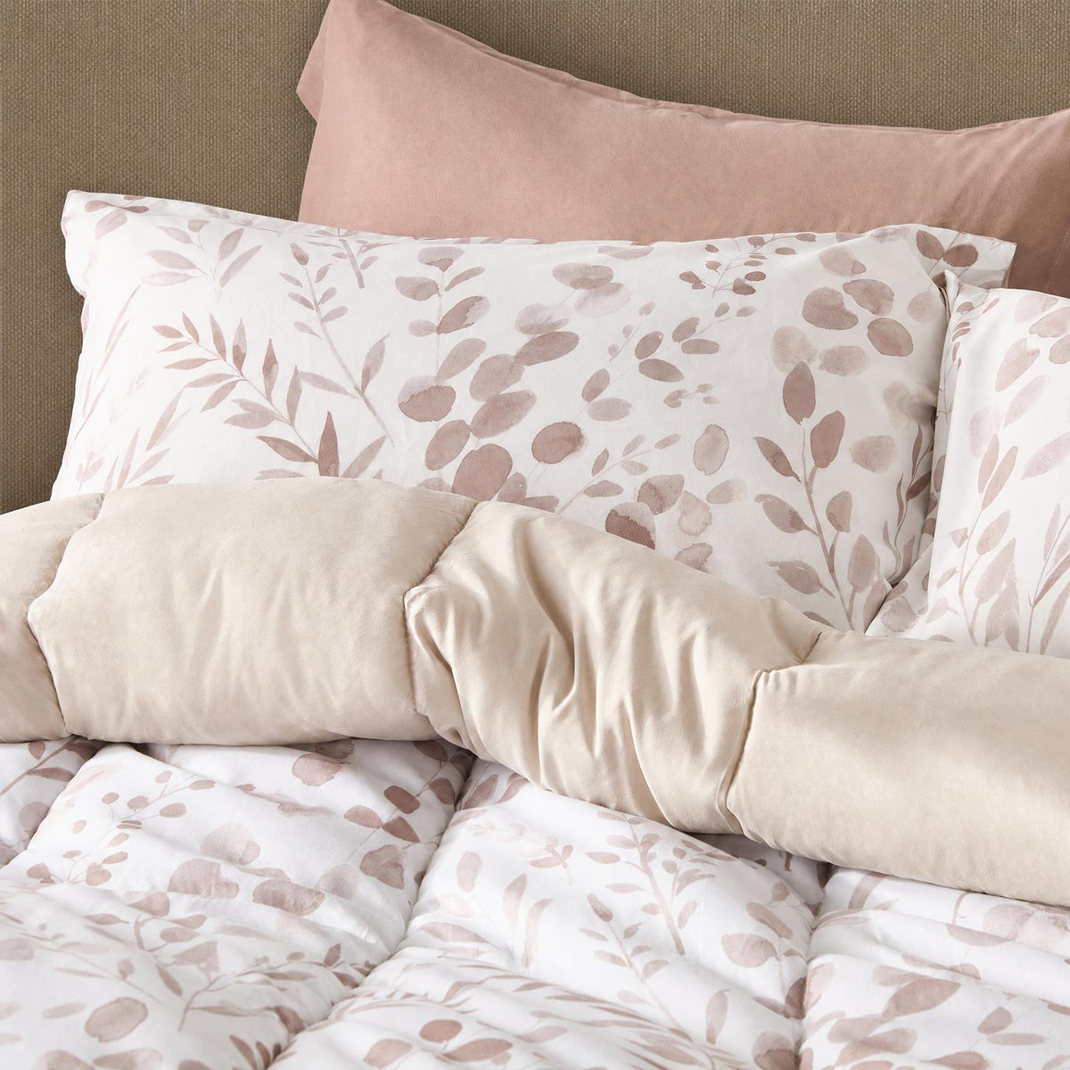 OHS Coverless Duvet & Pillowcase 10.5 Tog Floral Print Bedding Set Easy Care
