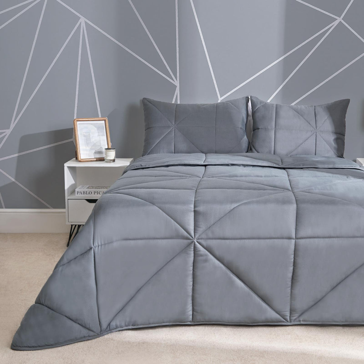 OHS Coverless Duvet Geo Quilted 7.5 TOG Bedding Set with Pillowcase Double King