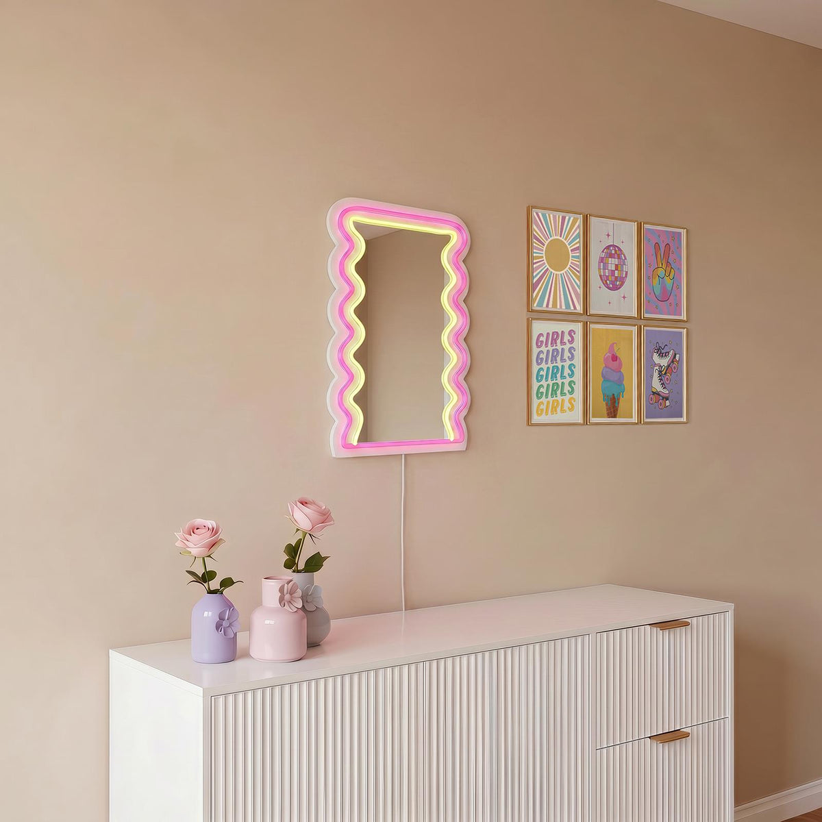 OHS LED Wall Mirror with USB Illuminated Light Up Make Up Cosmetic Vanity