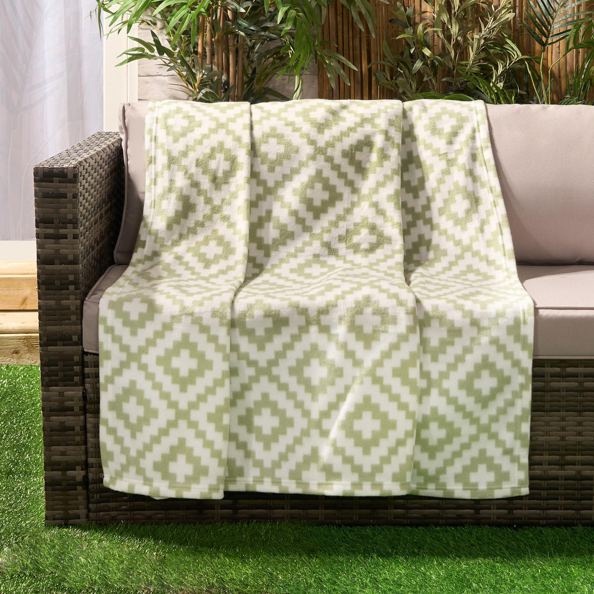 Geo Tile Throw Over Bed Blanket Travel Garden Chair Soft Fleece Warm Bedspread
