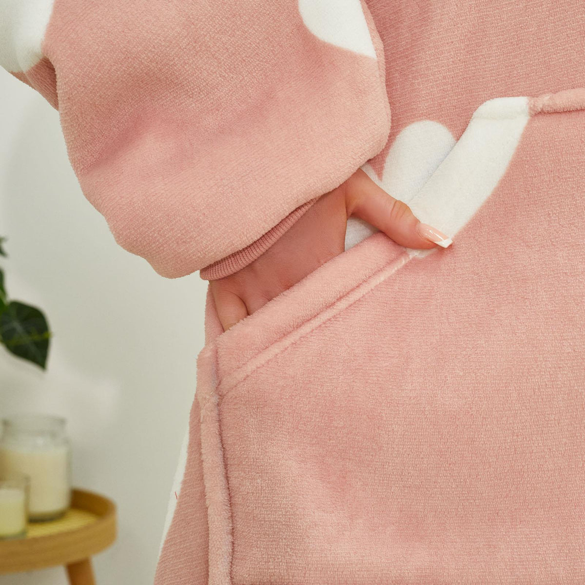 OHS Heart Print Hoodie Blanket Oversized Adult Fleece Sherpa Throw Jumper