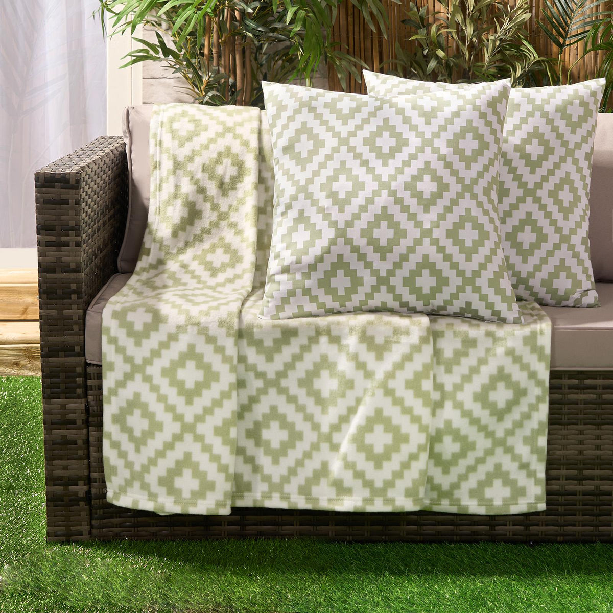 Geo Tile Throw Over Bed Blanket Travel Garden Chair Soft Fleece Warm Bedspread