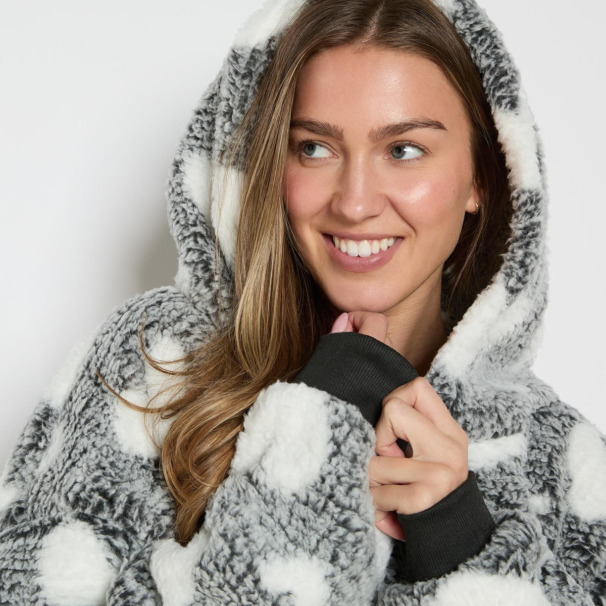 OHS Heart Hoodie Blanket Extra Long Soft Oversized Wearable Plush Warm Throw