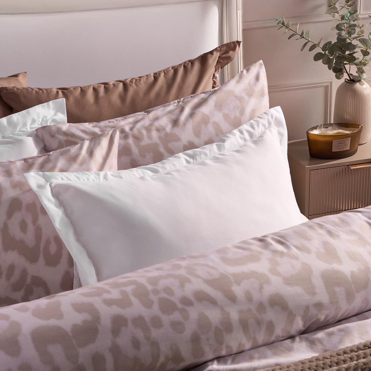 OHS 2 Pack Oxford Pillowcase Set Soft Microfibre Plain Dyed Pillow Covers