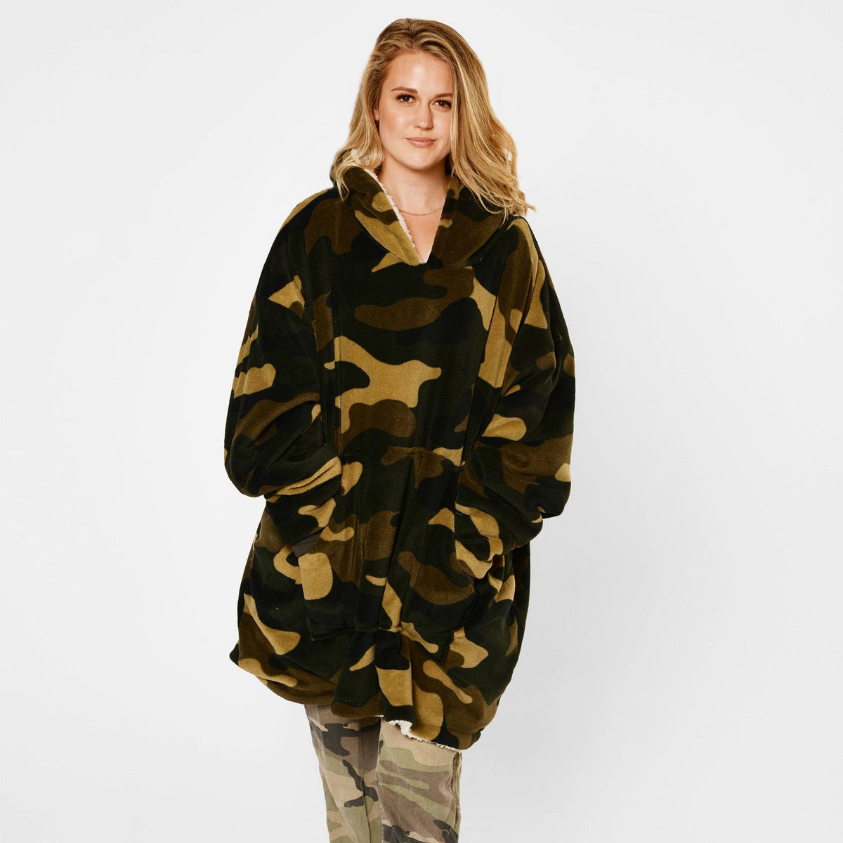 Dreamscene Camo Oversized Hoodie Blanket Giant Hiking Wearable Sherpa Sweatshirt