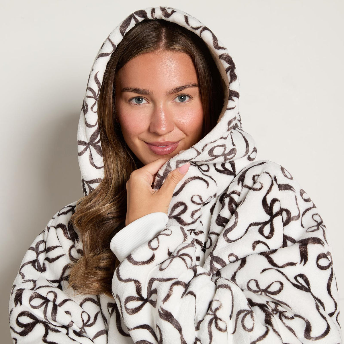 OHS Bows Print Hooded Blanket Adult Kids Sherpa Lined Winter Family Hoodie