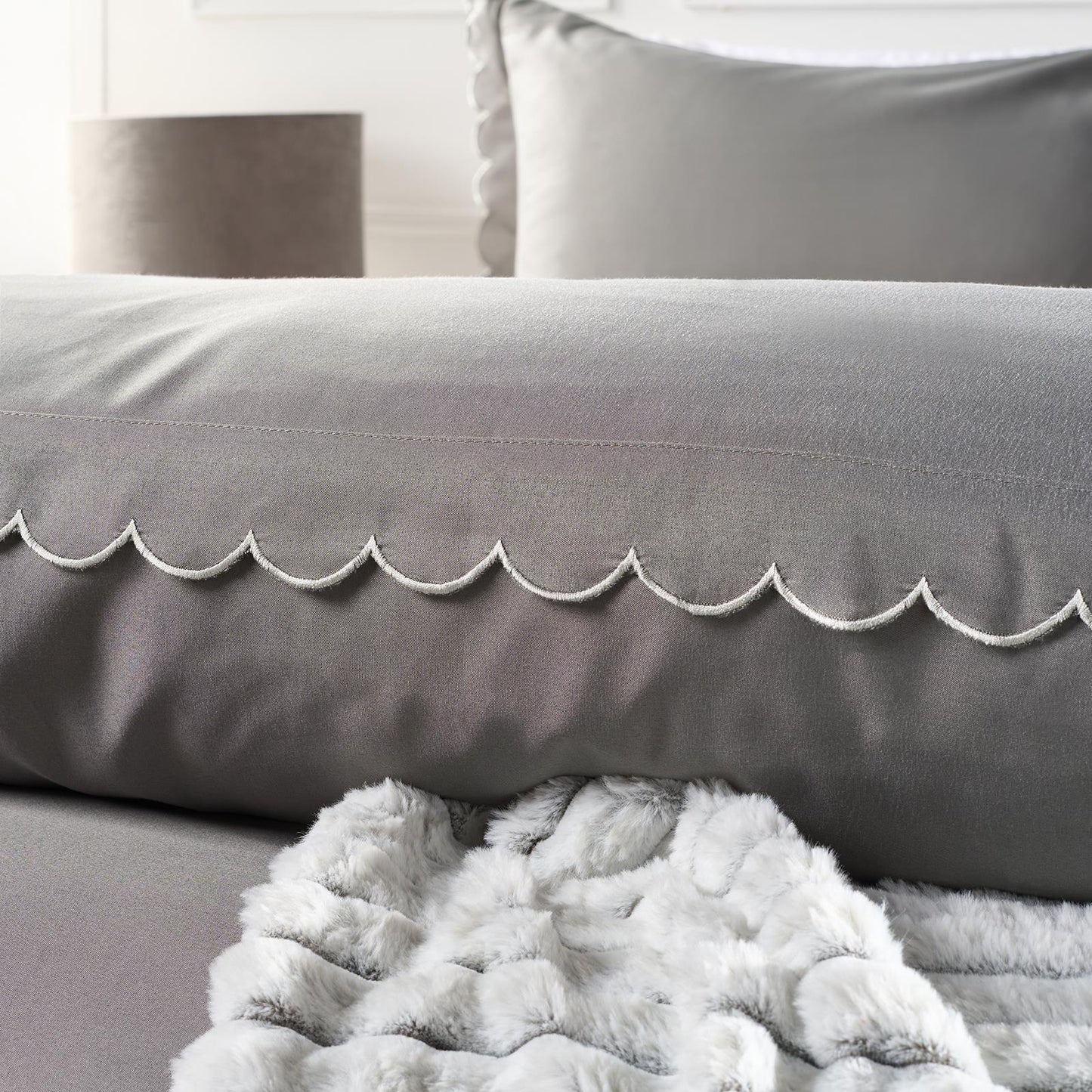 OHS Scallop Edge Bedding Set Microfibre Contrast Duvet Cover with Pillowcase