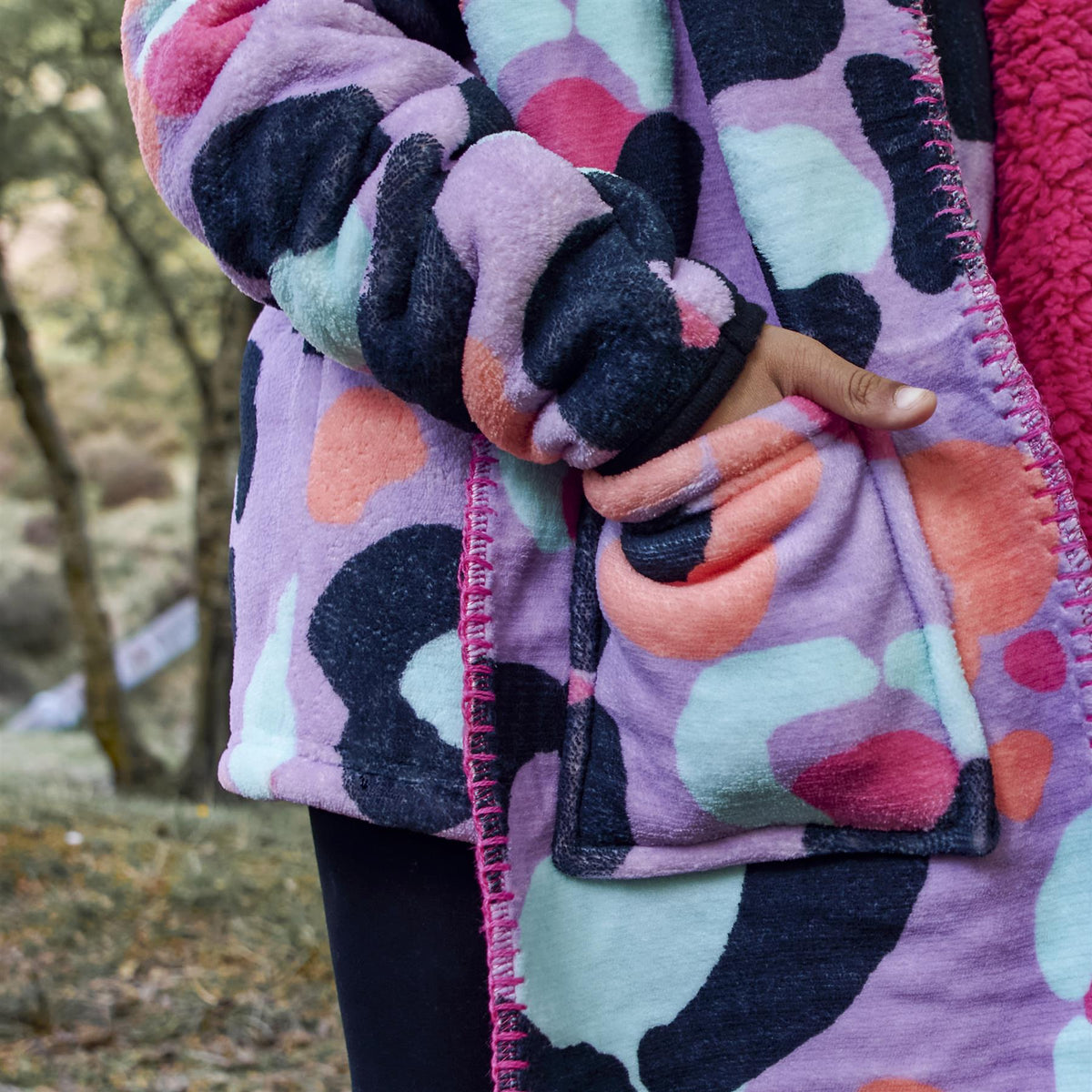 OHS Kids Pocket Scarf Leopard Gaming Fluffy Fleece Sherpa Thermal Winter Wrap