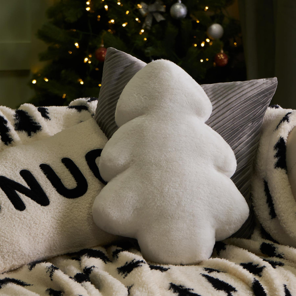 OHS Xmas Tree Cushion Christmas Decorative Scatter Pillow Festive Home Decor