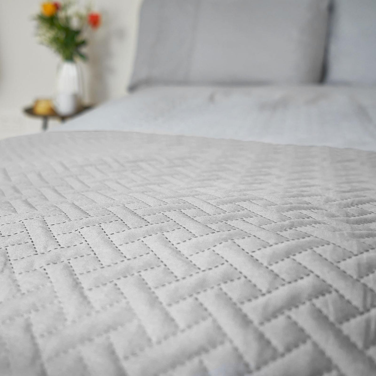 Brentfords Geo Quilted Bedspread Blanket Pinsonic Throw Large Sofa Bed Comforter