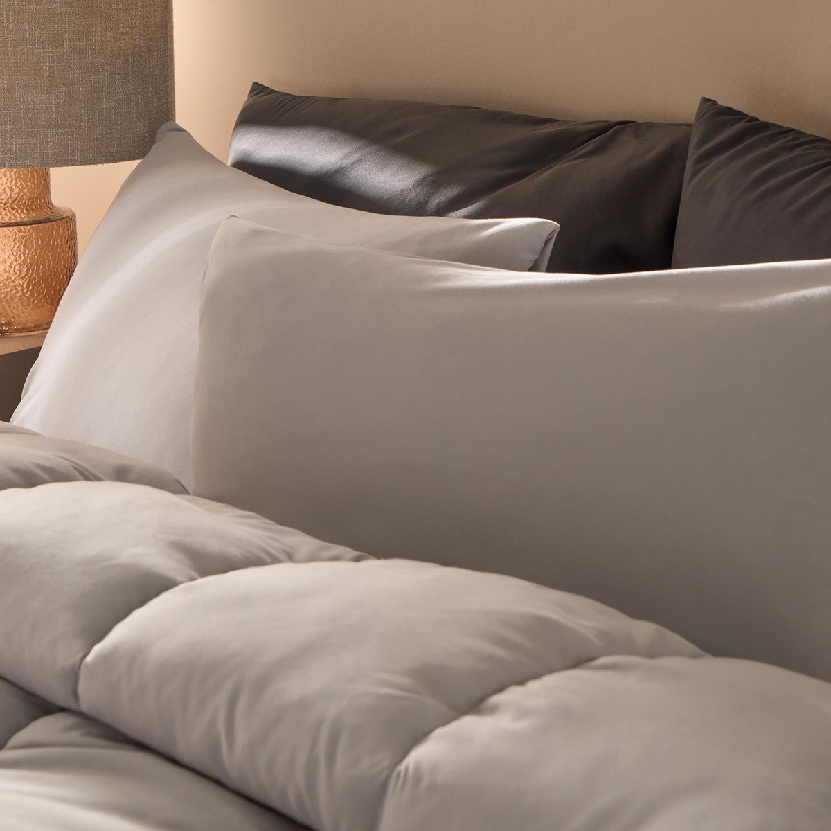 OHS Coverless Duvet & Pillowcase 10.5 Tog Bedding Set Easy Care Reversible