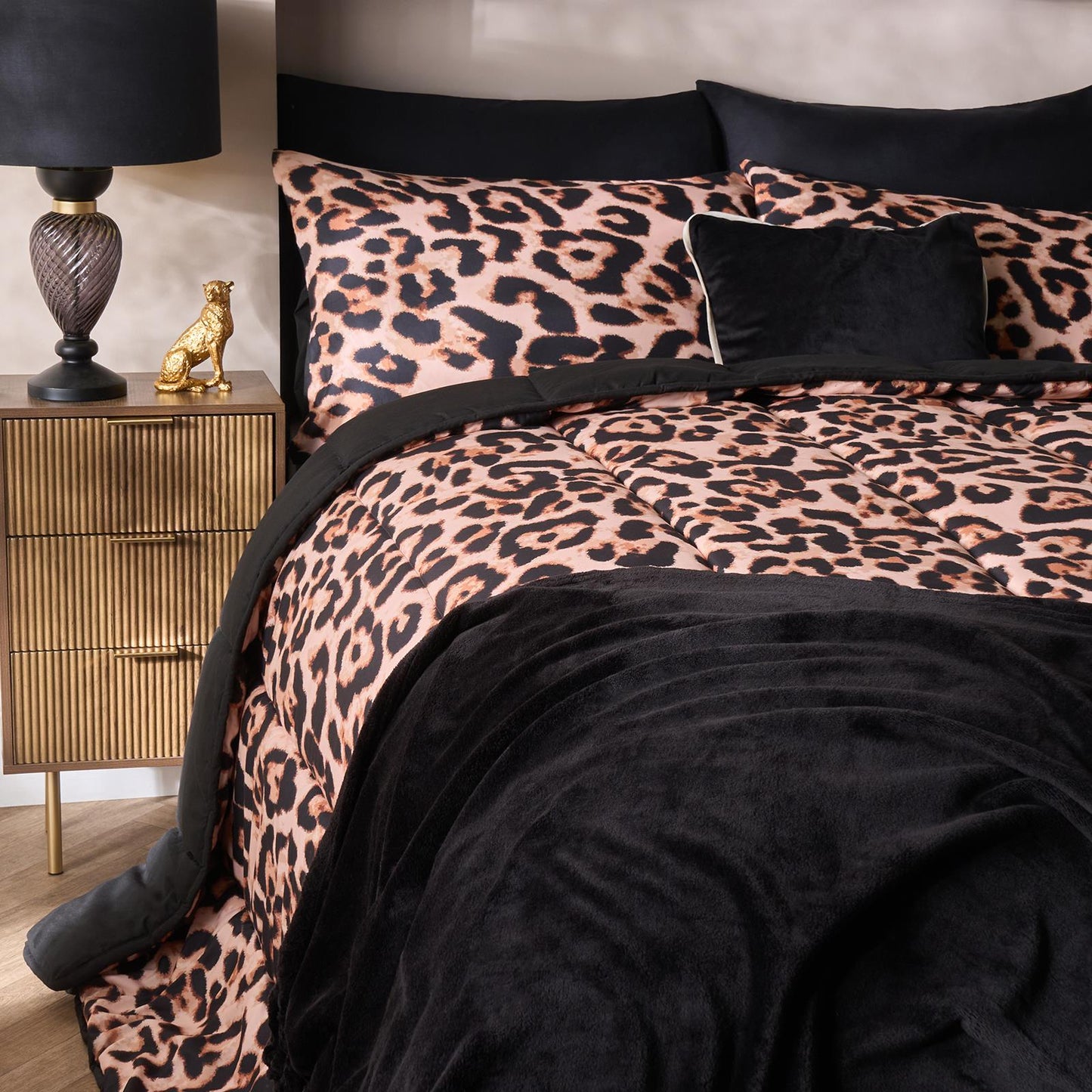 OHS Leopard Coverless Duvet & Pillowcase 10.5 Tog Bedding Set