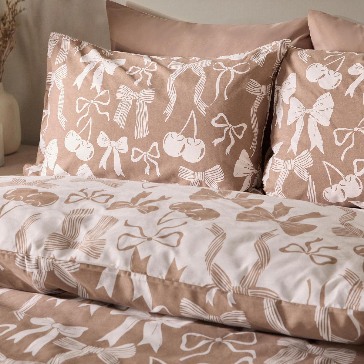 OHS Bow Reversible Duvet Cover Set with Pillowcase Polycotton Microfibre Bedding