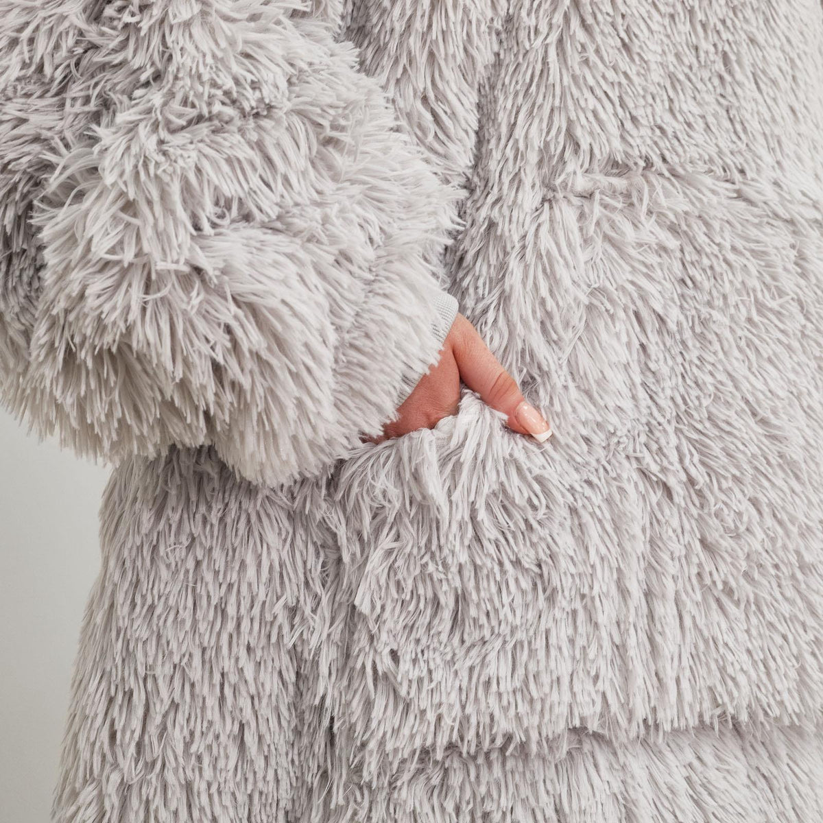 Sienna Fluffy Shaggy Hoodie Blanket Oversize Sherpa Plush Fleece Warm Soft Throw