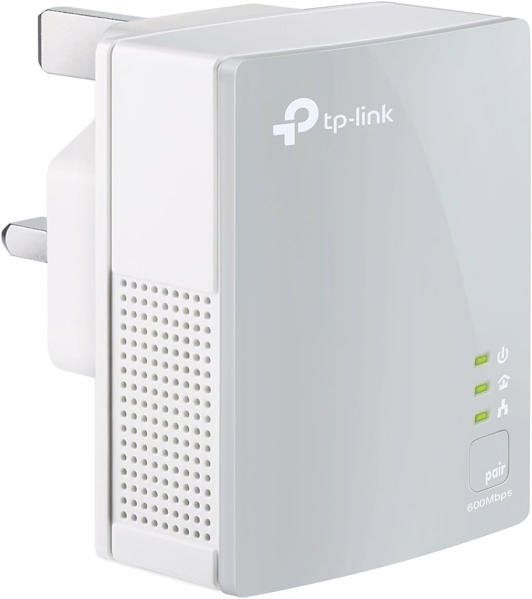 TP-Link TL-PA4010 KIT AV600 Powerline Adapter Starter Kit, HomePlug AV2 Powerline Network Adapters, Up to 600Mbps, 1× Fast Ethernet Port, Plug and Play, Energy Saving Mode, 300M Range