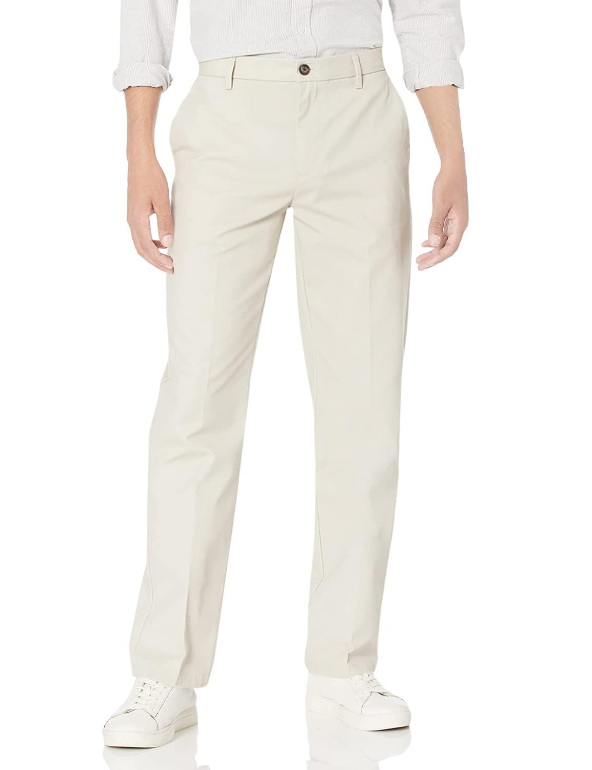 Amazon Essentials Men's Classic-Fit Wrinkle-Resistant Flat-Front Chino Trouser