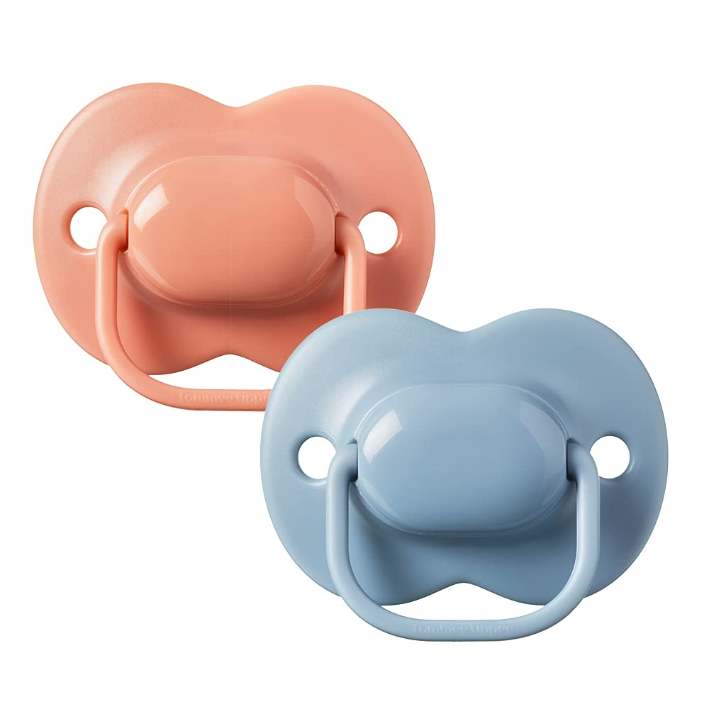 Tommee Tippee Cherry Latex Dummies, 18-36 Months, Pack of 2 Dummiess with 100% Natural Latex baglet