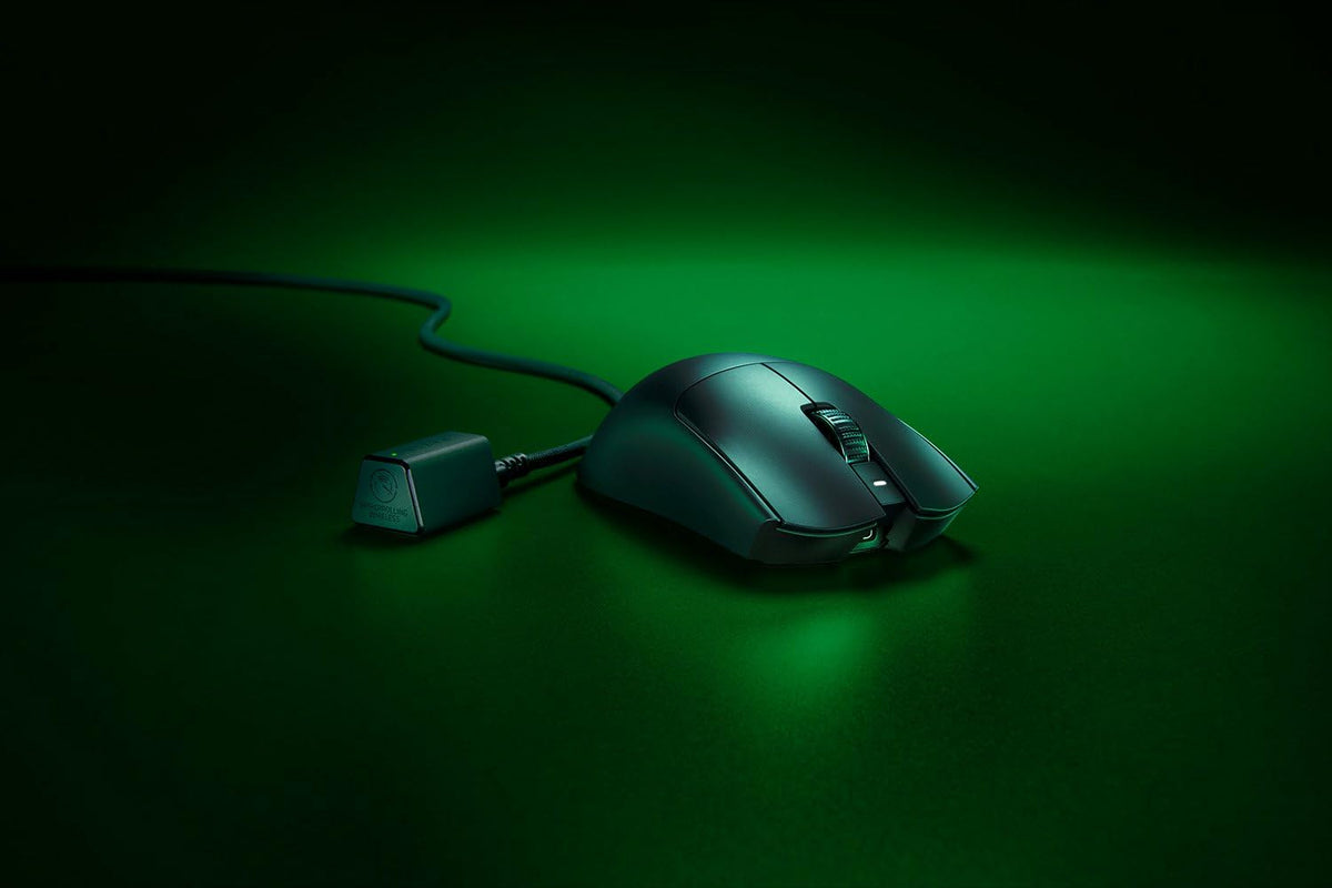 Razer Viper V3 HyperSpeed - Wireless Esports Mouse (Focus Pro 30K Optical Sensor, Up to 280 hours of Battery Life, Mechanical Mouse Switches Gen-2, 4000 Hz Wireless Polling Rate) Black