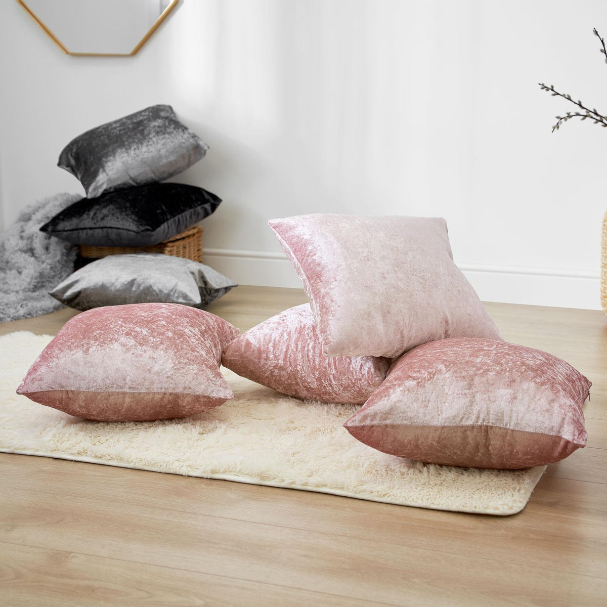 Sienna Cushion Covers Crushed Velvet Luxury Pack of Filled Insert Pad, 45 x 45cm