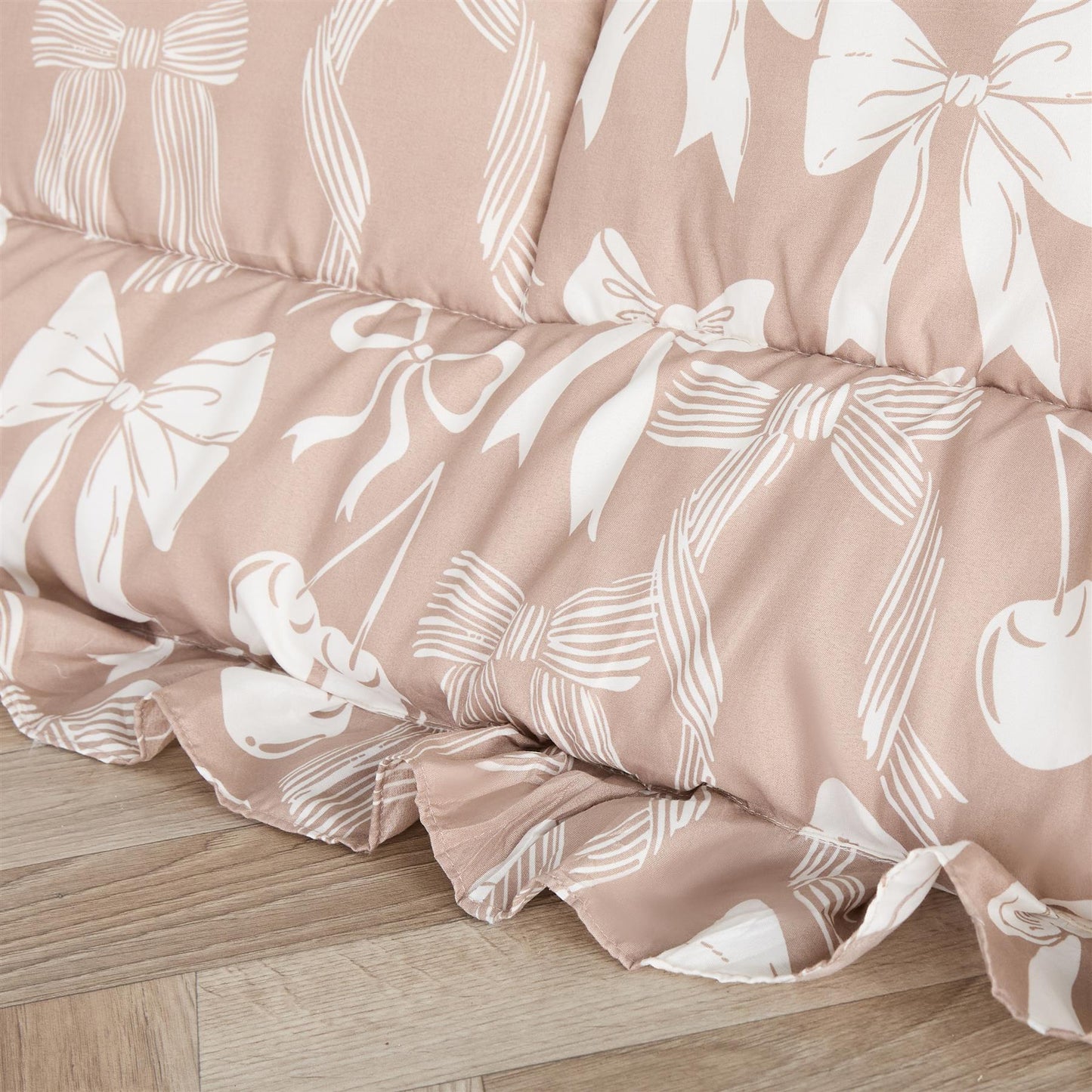 OHS Frill Edge Coverless 7.5 Tog Duvet Bows Print Bedding Set with Pillowcase