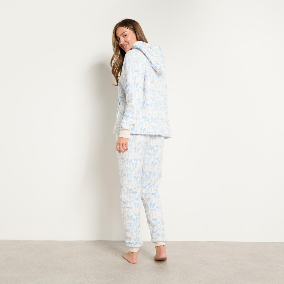 OHS Bow Print Loungewear Set Winter Sherpa Nightwear 2-Piece Hoodie Jogger Gift