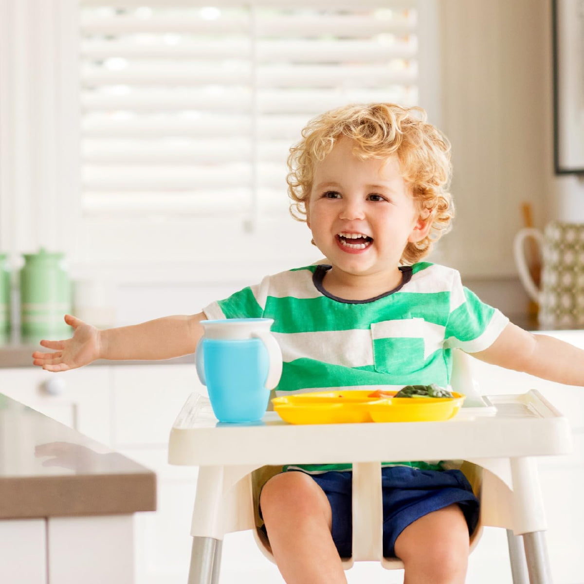 Munchkin Miracle 360 Sippy Cup | Trainer Toddler Cup | BPA Free Baby & Toddler Cups w.Handles | Non Spill Cup | Dishwasher Safe Baby Cup | Leakproof Cup | 6+ Months| 7oz/207ml | 2 Pack | Blue/Green