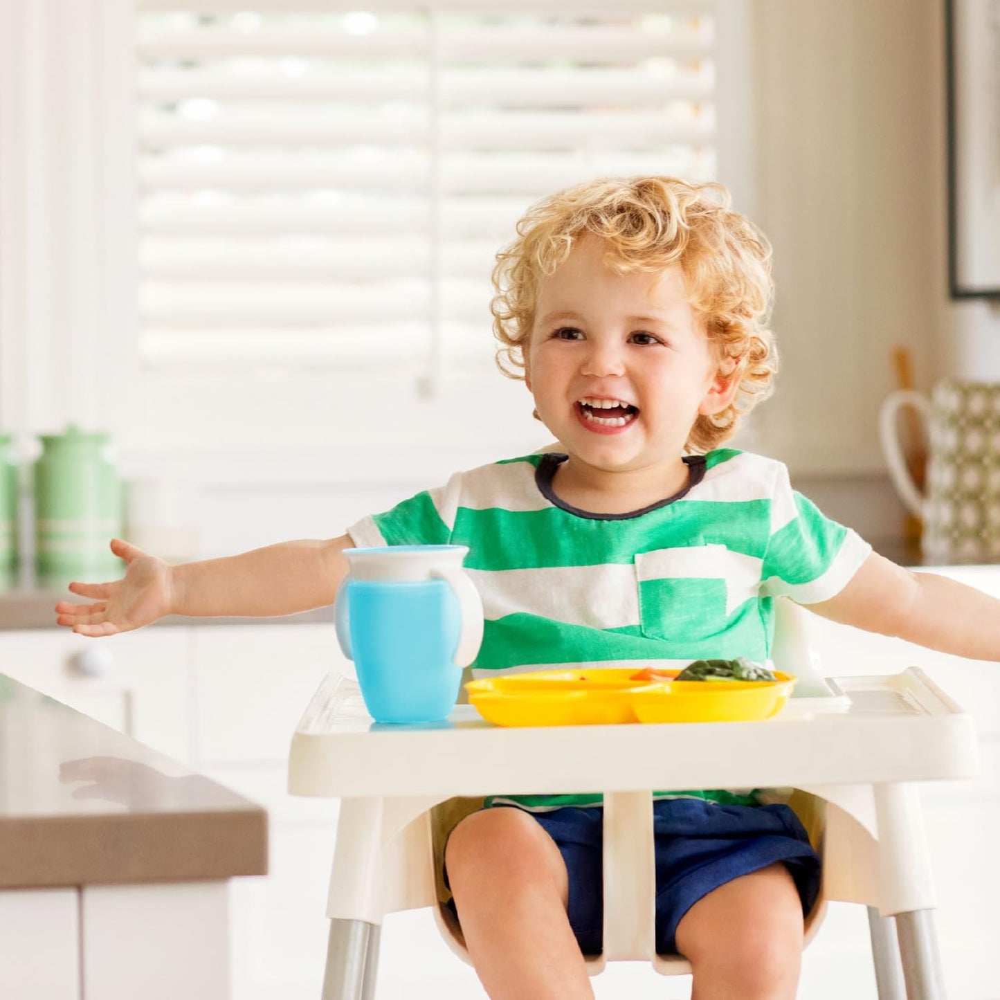 Munchkin Miracle 360 Sippy Cup | Trainer Toddler BPA Free Baby & Toddler Cups w.Handles | Non Spill | Dishwasher Safe Baby | Leakproof | 6+ Months| 7oz/207ml | 2 Pack | Blue/Green