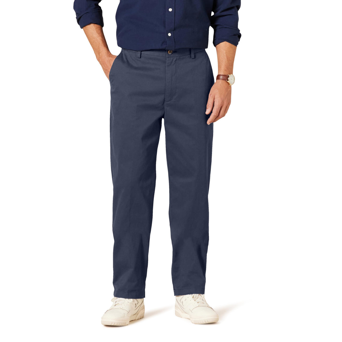 Amazon Essentials Men's Classic-Fit Wrinkle-Resistant Flat-Front Chino Trouser