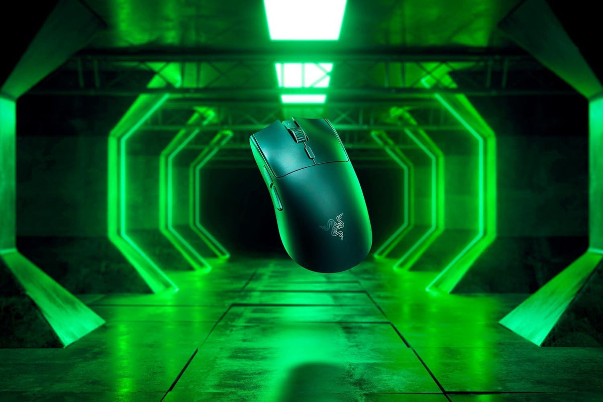 Razer Viper V3 HyperSpeed - Wireless Esports Mouse (Focus Pro 30K Optical Sensor, Up to 280 hours of Battery Life, Mechanical Mouse Switches Gen-2, 4000 Hz Wireless Polling Rate) Black