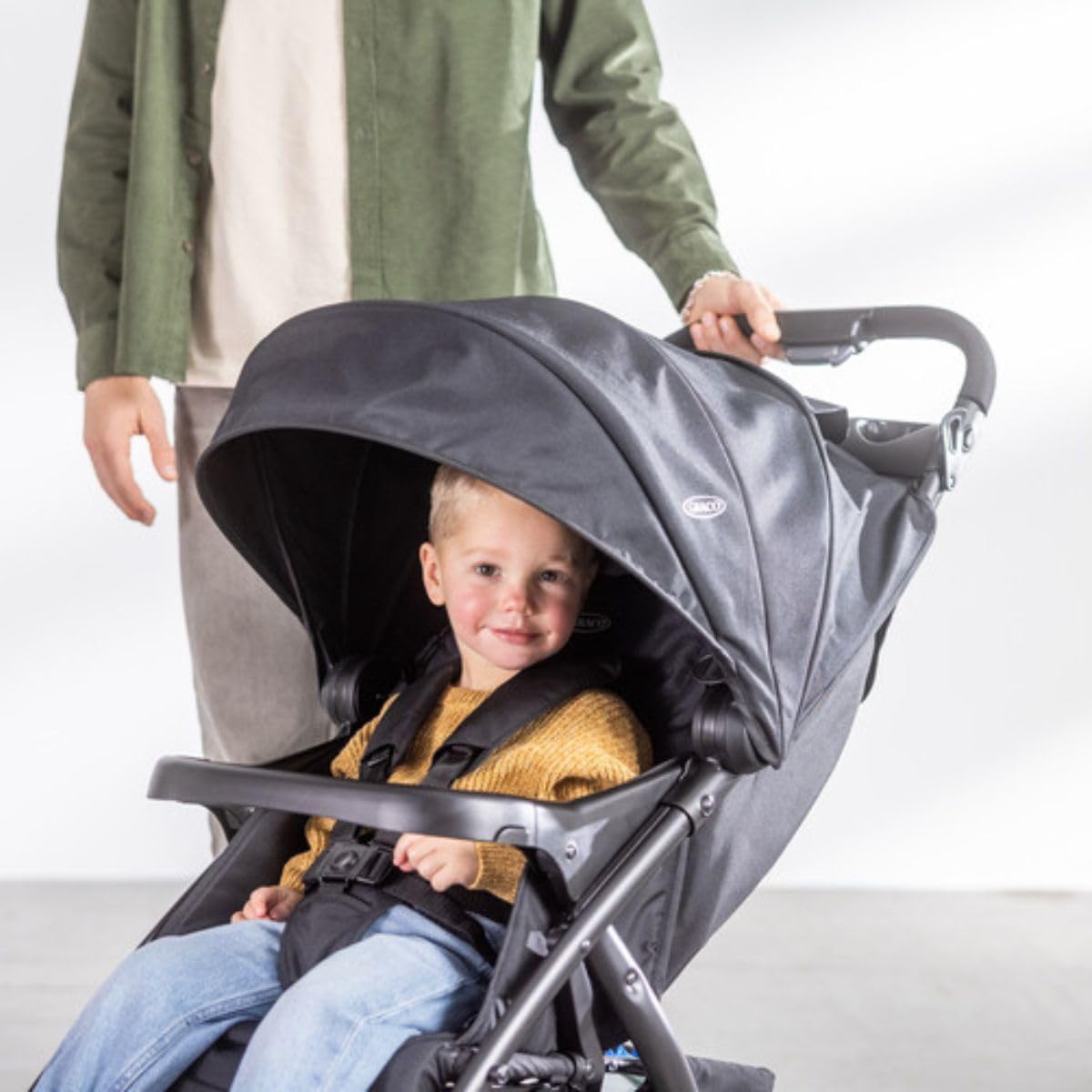 Graco Tavira Travel System - Suitable from Birth to Approx. 4 Years (0-22kg). One-Hand Folding, Compact Pushchair, Includes i-Size car seat, Midnight Fashion