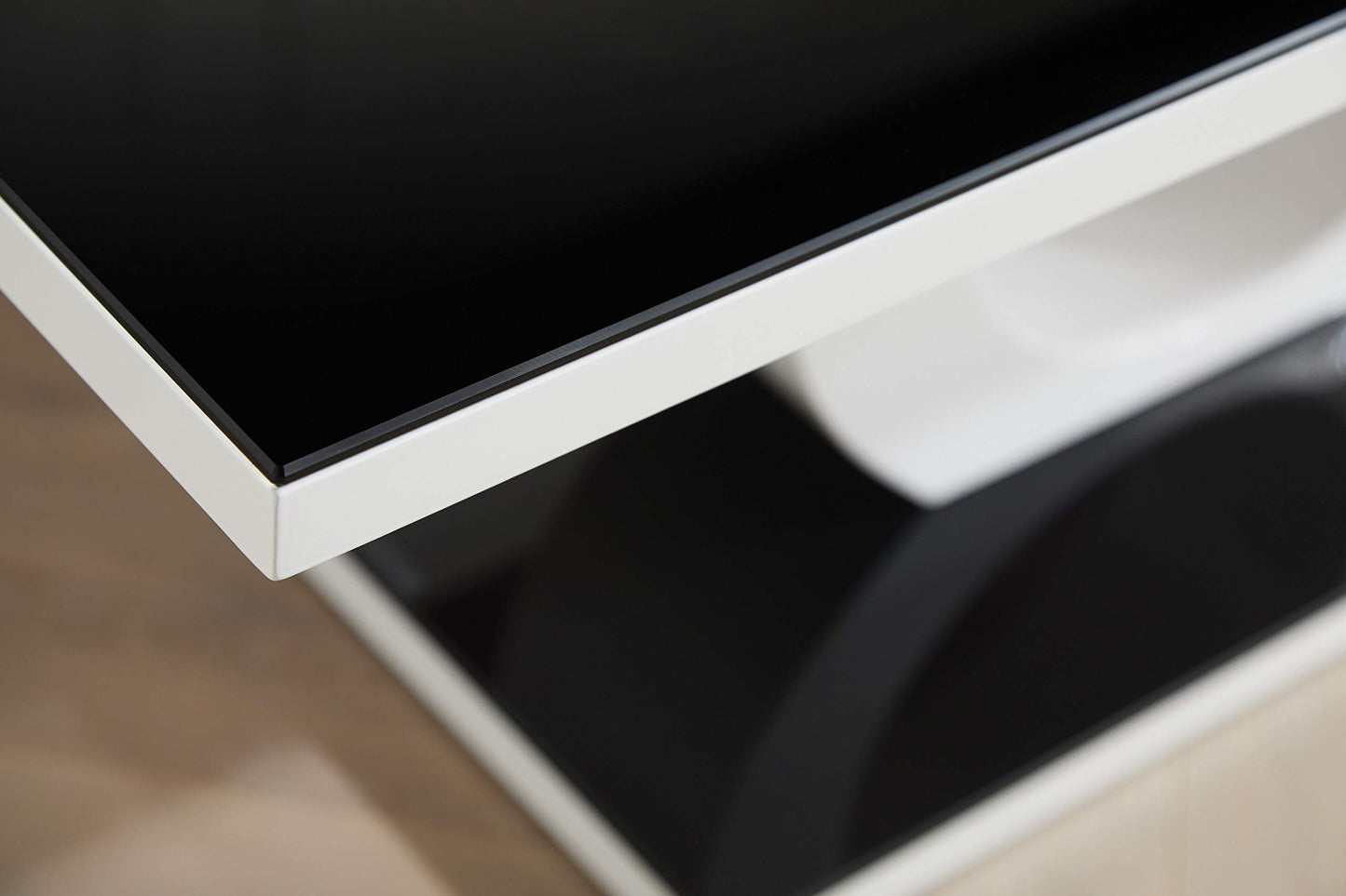 Furniturebox UK Giovani Black & White Glass Coffee Table - Modern & Elegant Gloss Coffee Table With Central Halo - Suitable for Living Room (Black & White)