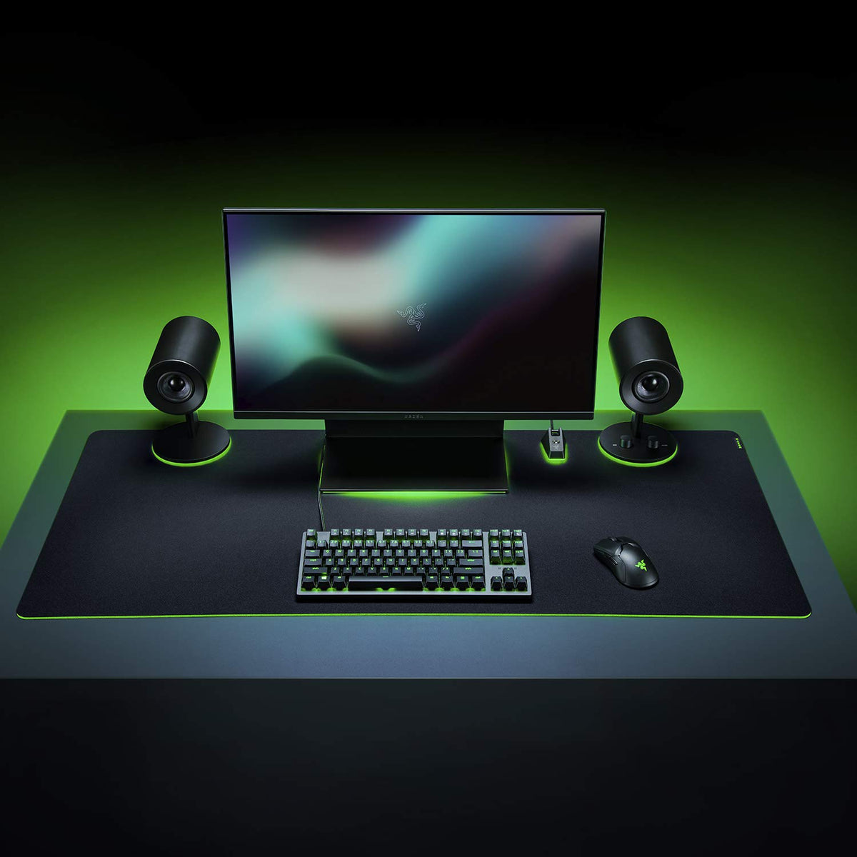 Razer Gigantus V2 Large - Soft Large Gaming Mouse Mat for Speed and Control (Non-Slip Rubber, Textured Micro-Weave Cloth, 45 x 40 x 0.3cm) Black