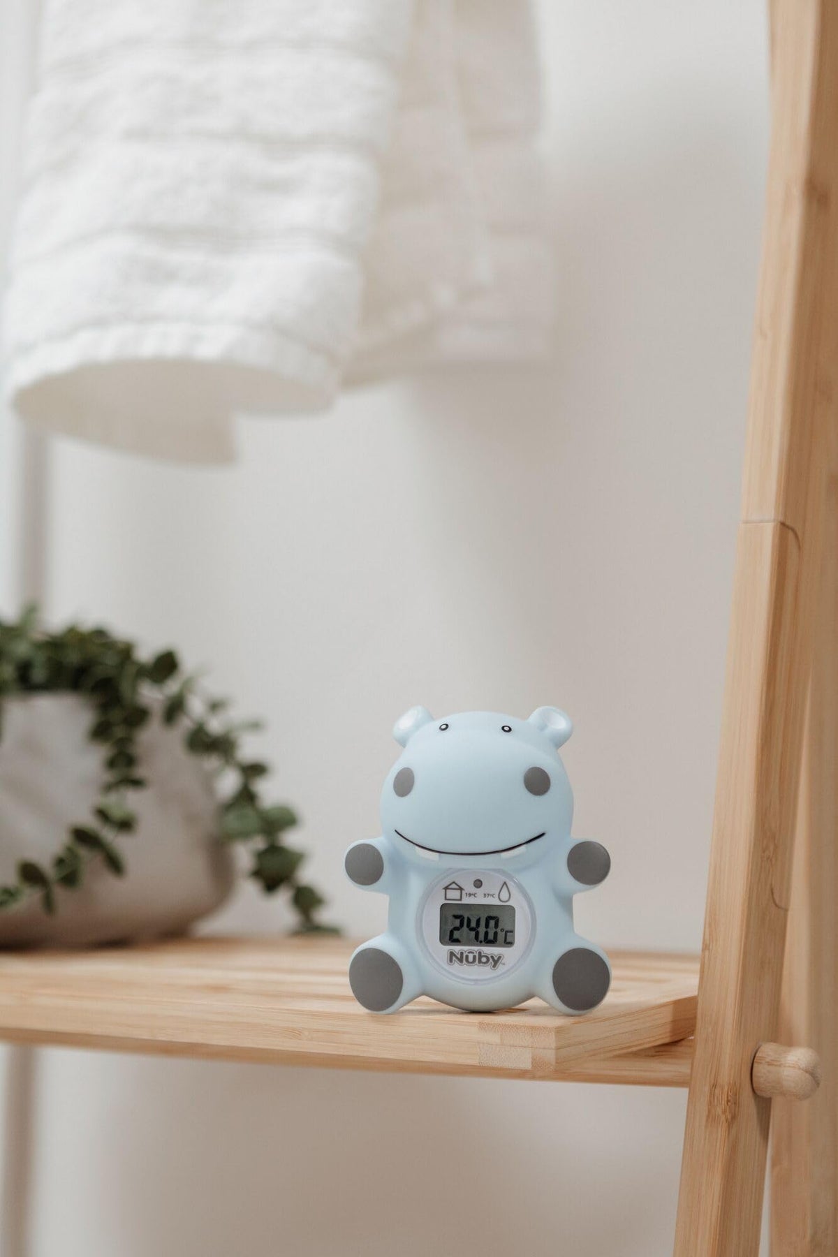Nuby Penguin Baby Bath Thermometer - Digital Thermometer with Easy to Read Screen | BPA Free | Suitable from Birth (Grey)