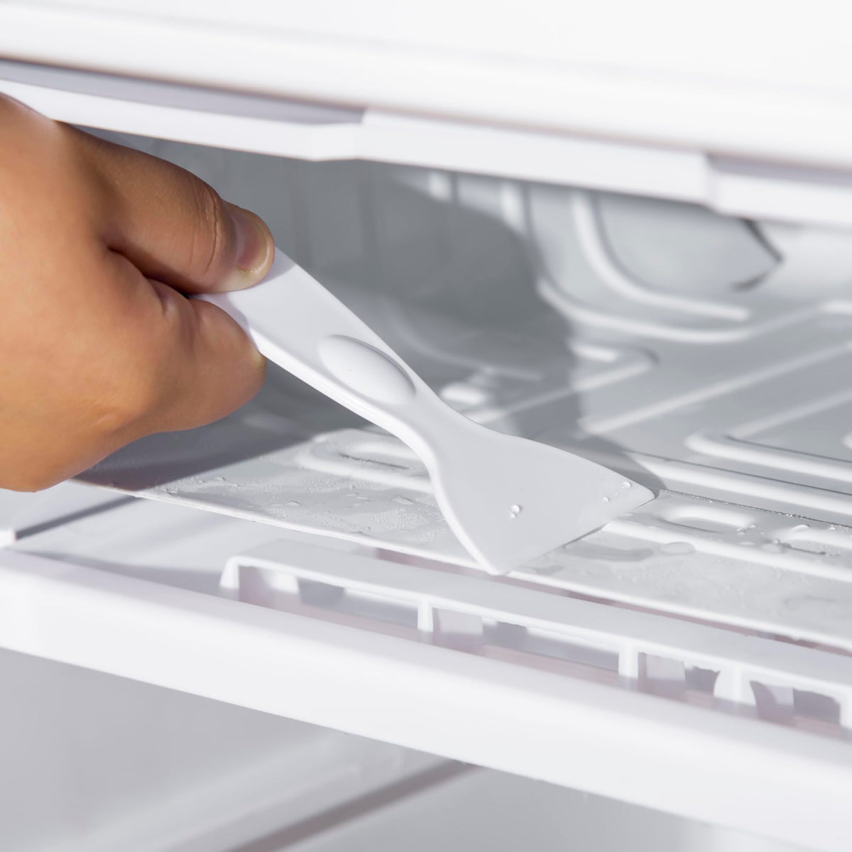 HOMCOM Under Counter Fridge 91L Small Fridge with Chiller Box Silver Tone