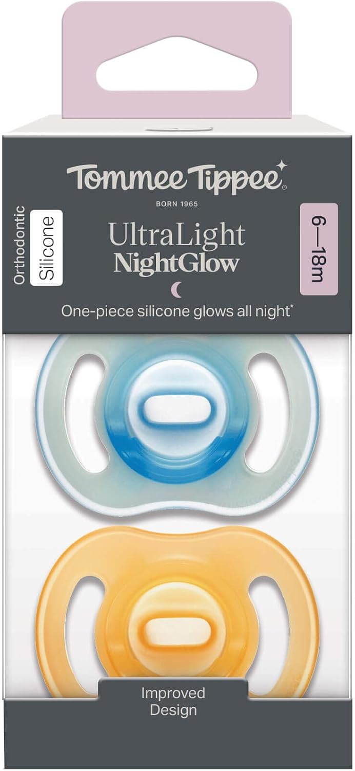 Tommee Tippee Ultra-Light StayPut Night Glow Dummy 6-18m Pack of 2