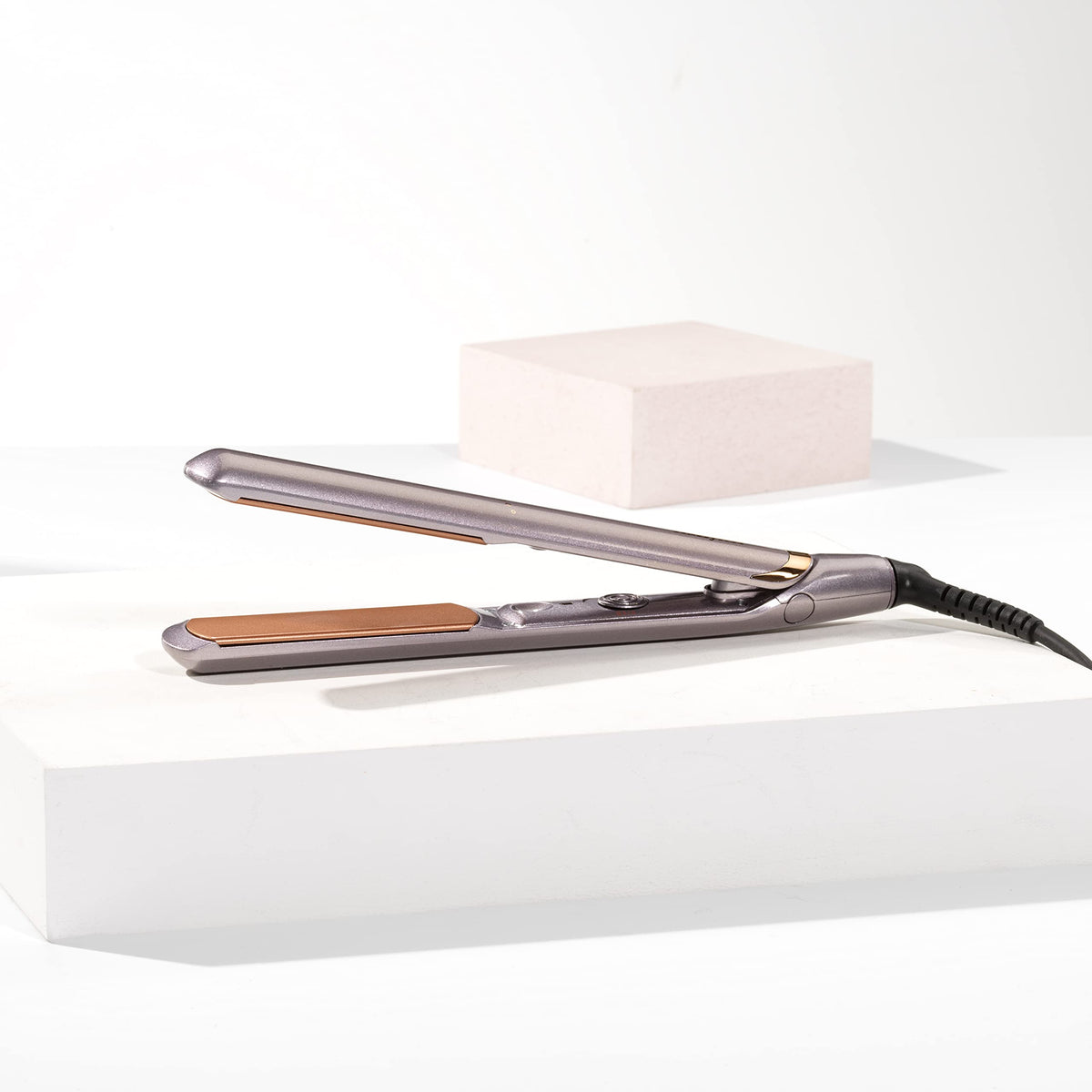 BaByliss Rose Gold Hair Straighteners - Ceramic Plates for Smooth Styling, Multi-Voltage Worldwide use, Ultra-Fast 15 Second Heat Up, 3 Heat Settings Up to 235°C, 2598U