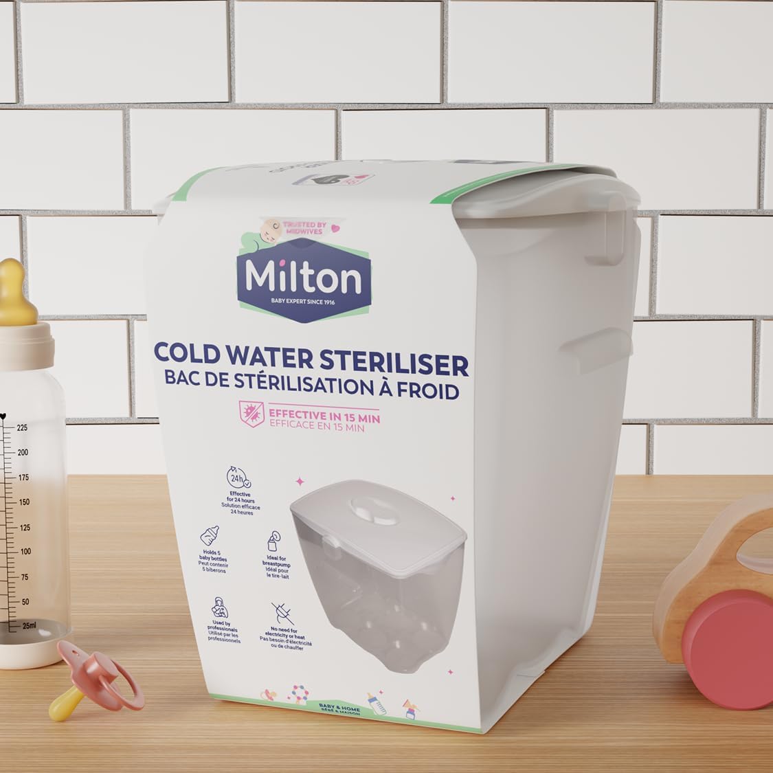 Milton Cold Water Steriliser, Kills 99% of Germs, Sterilises in 15 Minutes, Fits up to 6 Standard Baby Bottles, Used by Healthcare Professionals, White